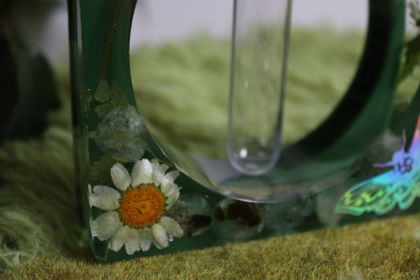 Prehnite & Death's Head Hawk Moth Propagation Vase