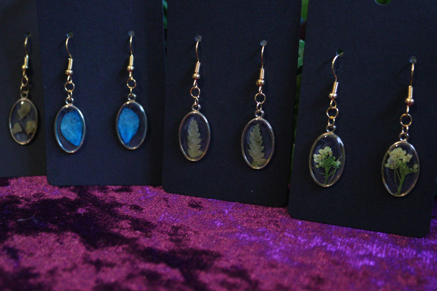 Mini Oval Floral Frame Earrings